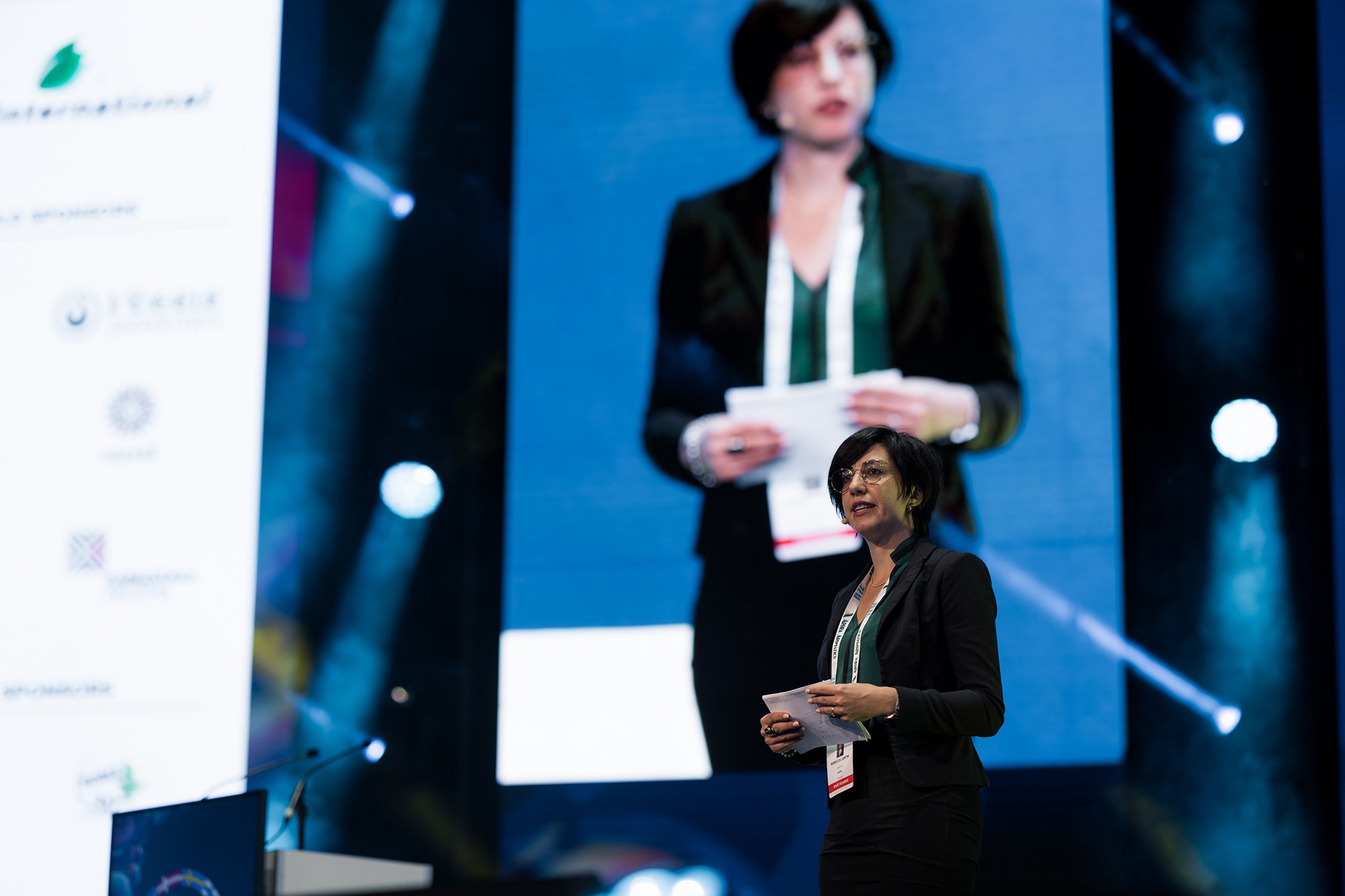 Rebecca Lentini speaks at the IFEAT 2025 Göteborg Conference.